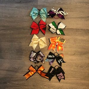 Cheer bows